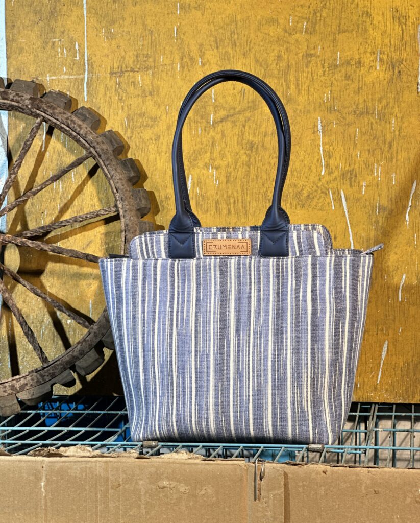 The Classic Carry Tote